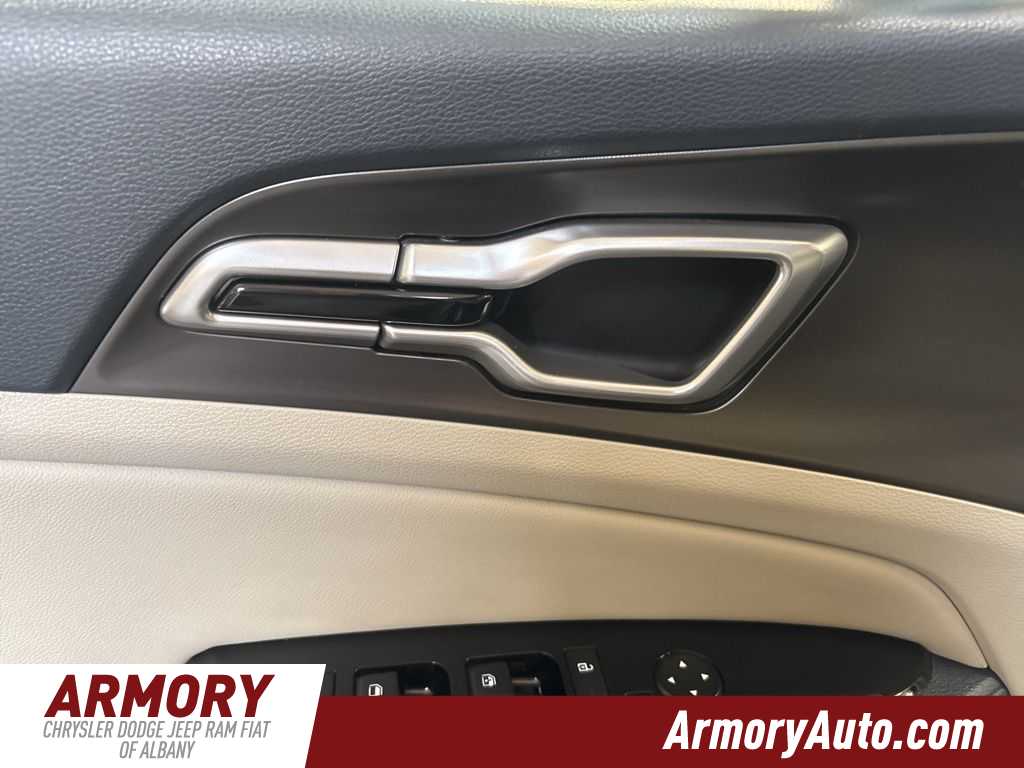 Thumbnail: 2023 Kia Sportage - 9