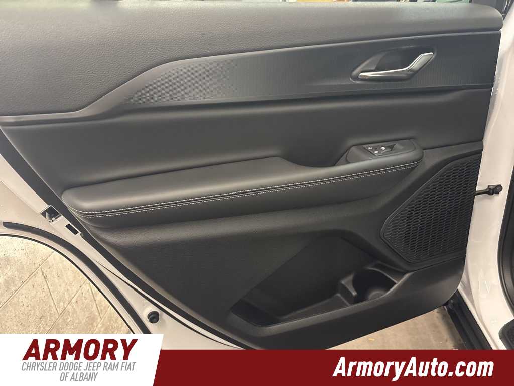 Thumbnail: 2025 Jeep Grand Cherokee L - 20