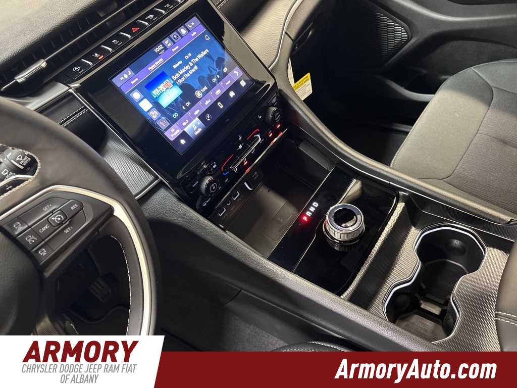 Thumbnail: 2025 Jeep Grand Cherokee - 15