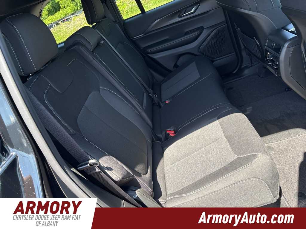 Thumbnail: 2025 Jeep Grand Cherokee - 26