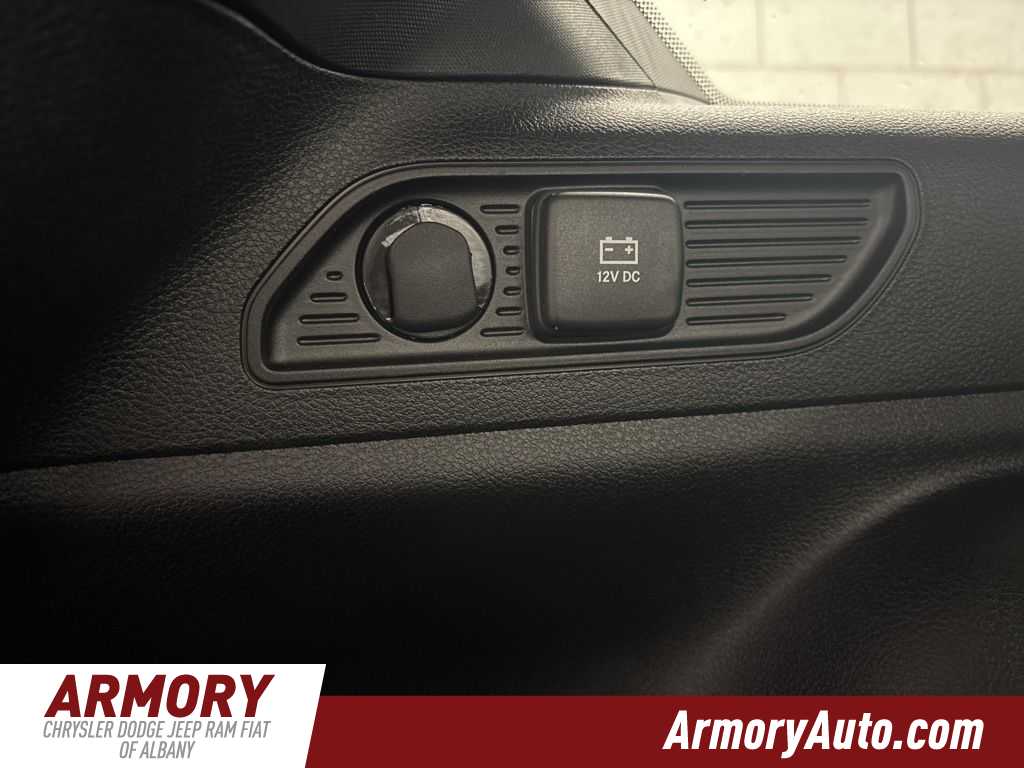 Thumbnail: 2025 Jeep Grand Cherokee - 29