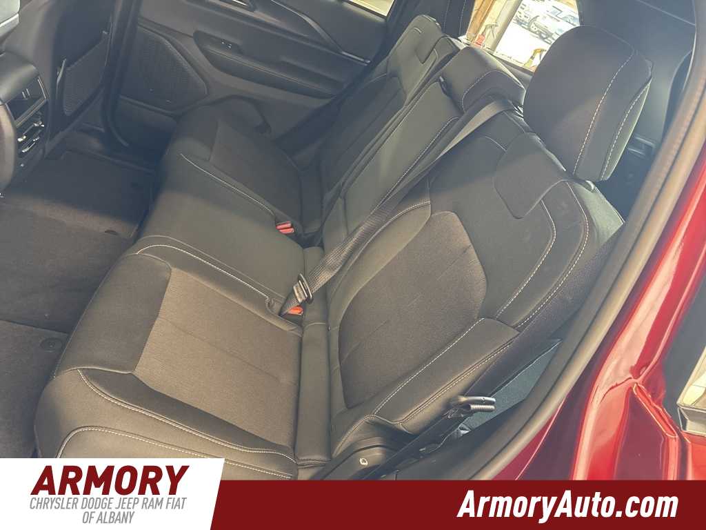 Thumbnail: 2025 Jeep Grand Cherokee - 27