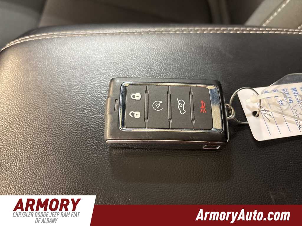 Thumbnail: 2025 Jeep Grand Cherokee - 21