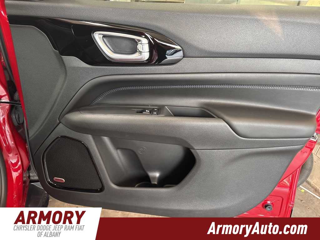 Thumbnail: 2025 Jeep Compass - 32