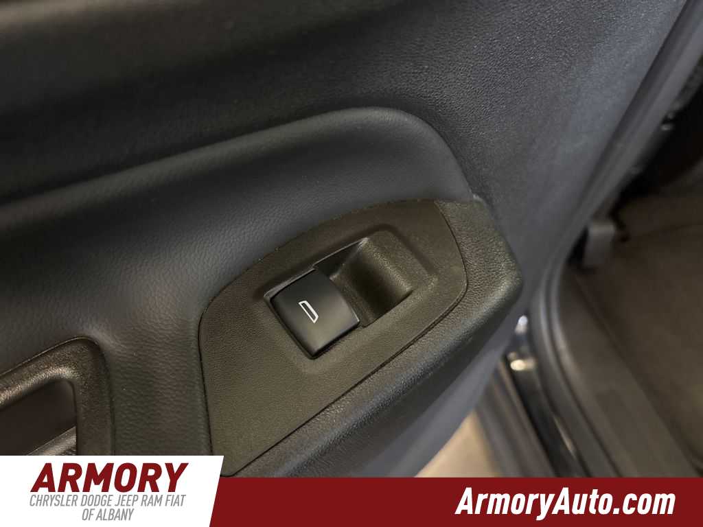 Thumbnail: 2024 Chevrolet Equinox - 25