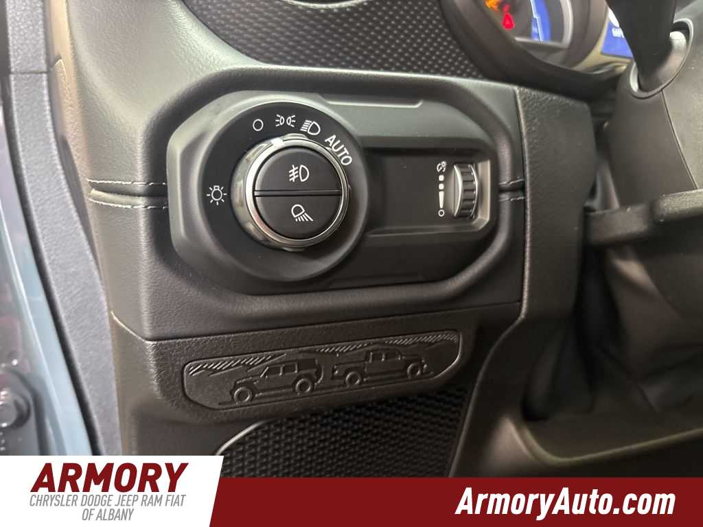 Thumbnail: 2026 Jeep Gladiator - 10