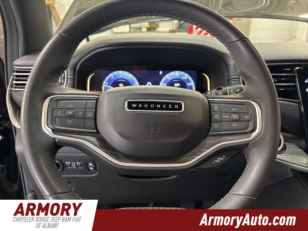 Thumbnail: 2024 Jeep Wagoneer - 16