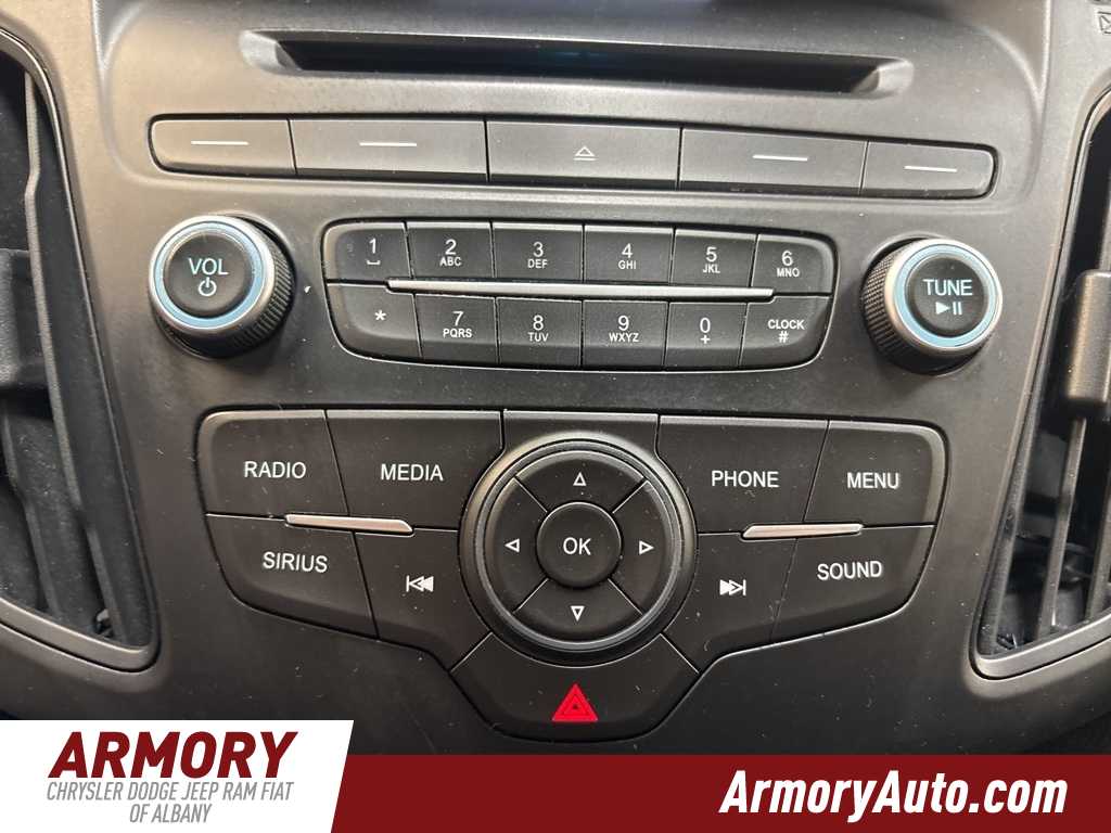 Thumbnail: 2017 Ford Focus - 18