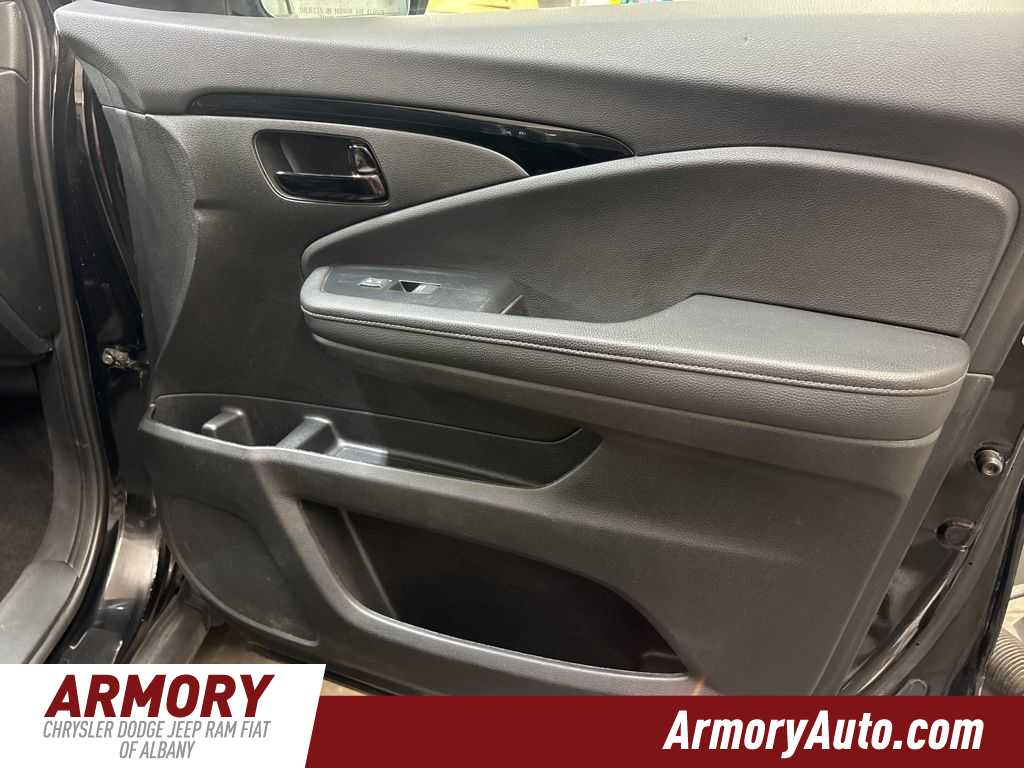 Thumbnail: 2023 Honda Passport - 43