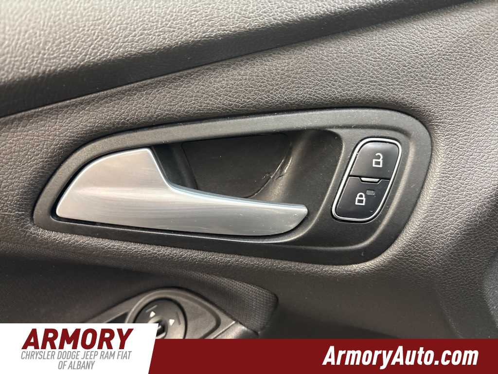 Thumbnail: 2017 Ford Focus - 9