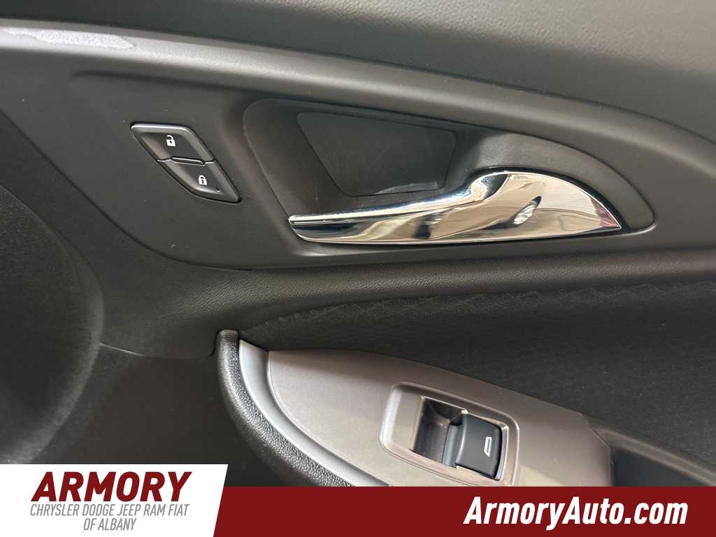 Thumbnail: 2023 Chevrolet Malibu - 37