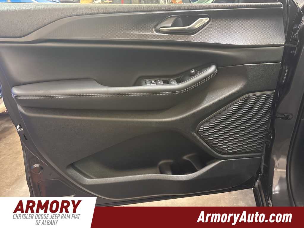 Thumbnail: 2025 Jeep Grand Cherokee - 7