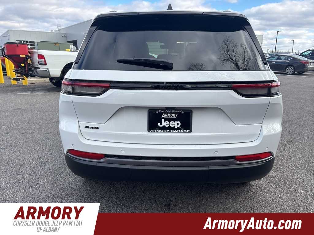 Thumbnail: 2026 Jeep Grand Cherokee - 5