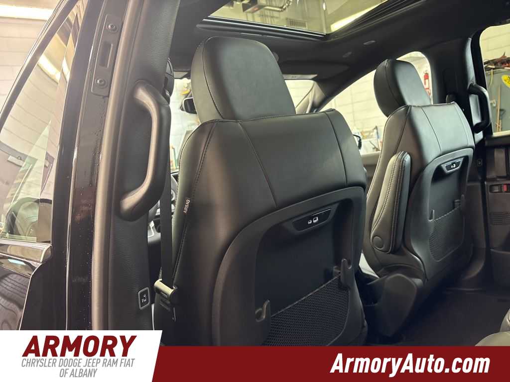 Thumbnail: 2026 Chrysler Pacifica - 22