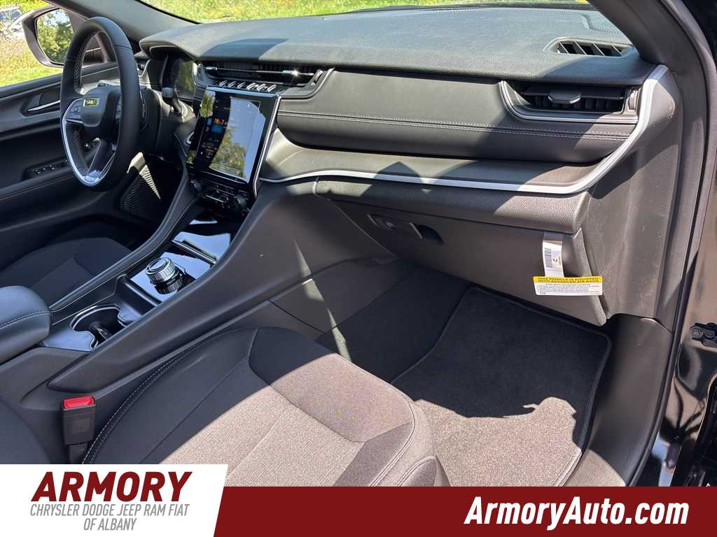 Thumbnail: 2025 Jeep Grand Cherokee - 29