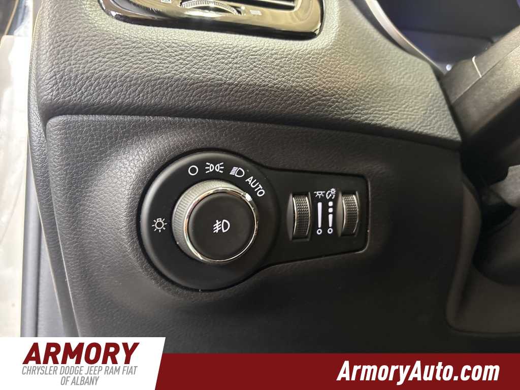 Thumbnail: 2018 Jeep Compass - 10