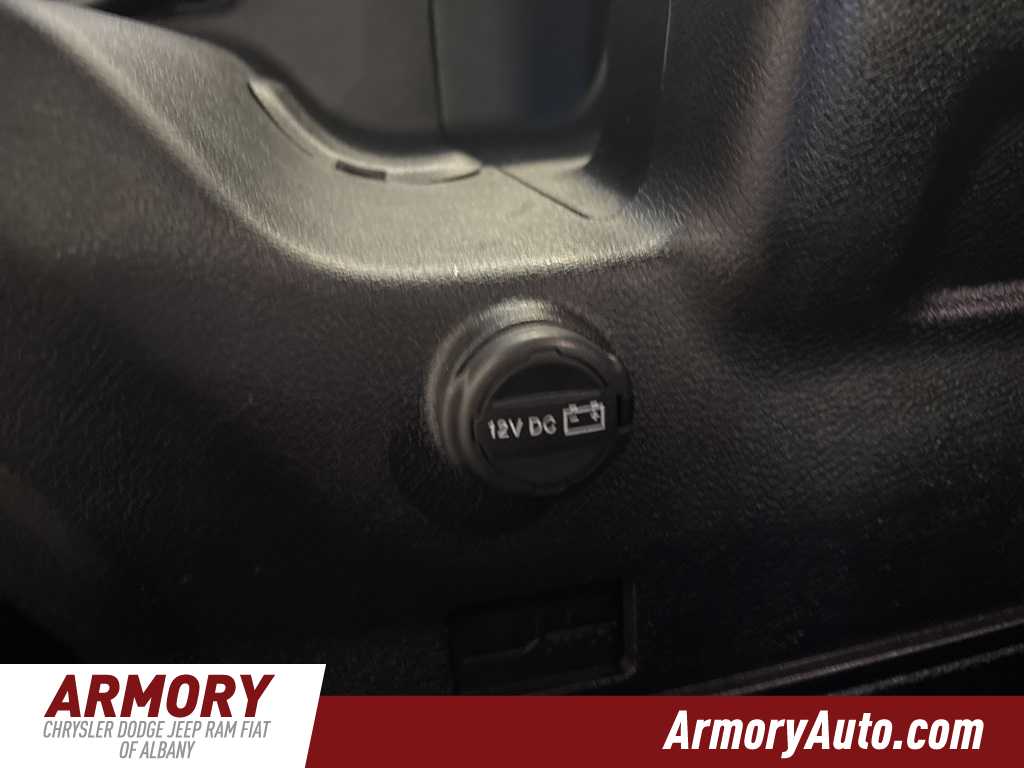 Thumbnail: 2022 Jeep Wrangler - 28