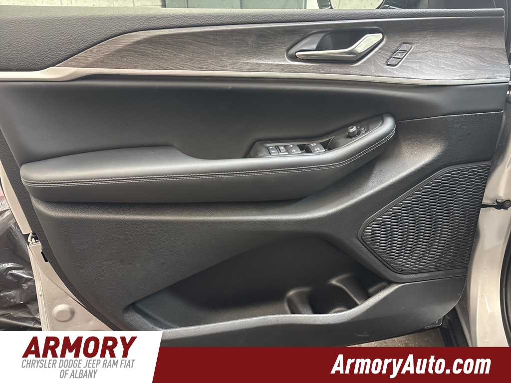 Thumbnail: 2025 Jeep Grand Cherokee - 7