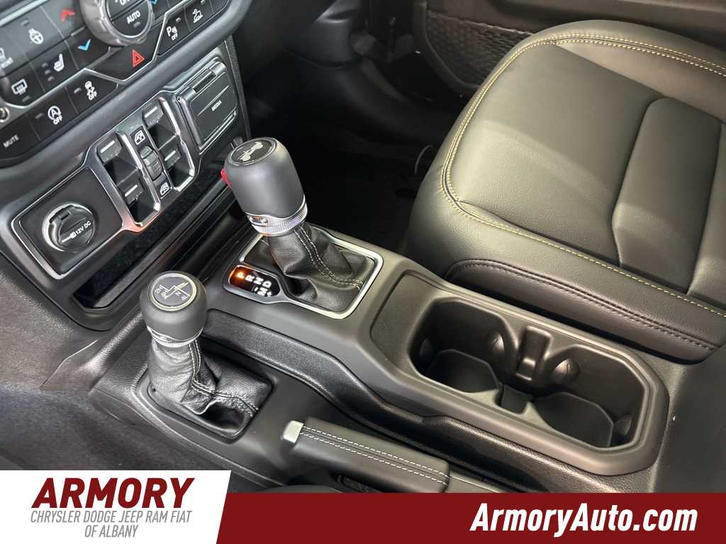 Thumbnail: 2025 Jeep Wrangler - 12