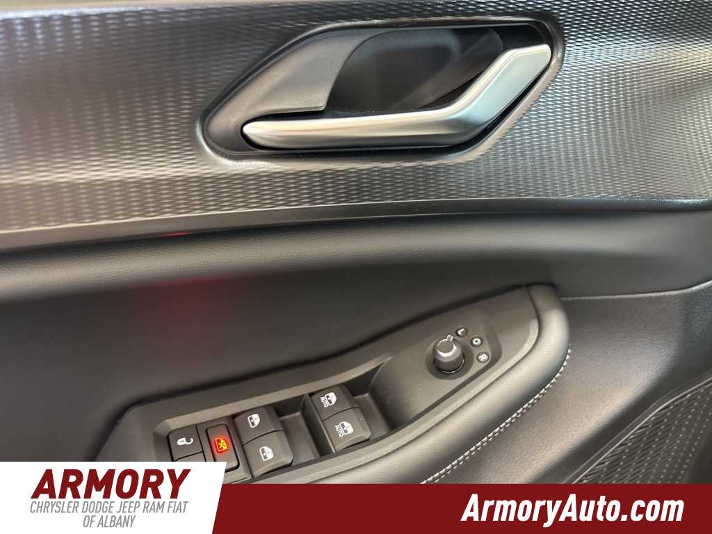 Thumbnail: 2025 Jeep Grand Cherokee - 8