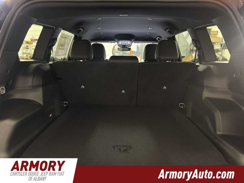 Thumbnail: 2026 Jeep Cherokee - 30