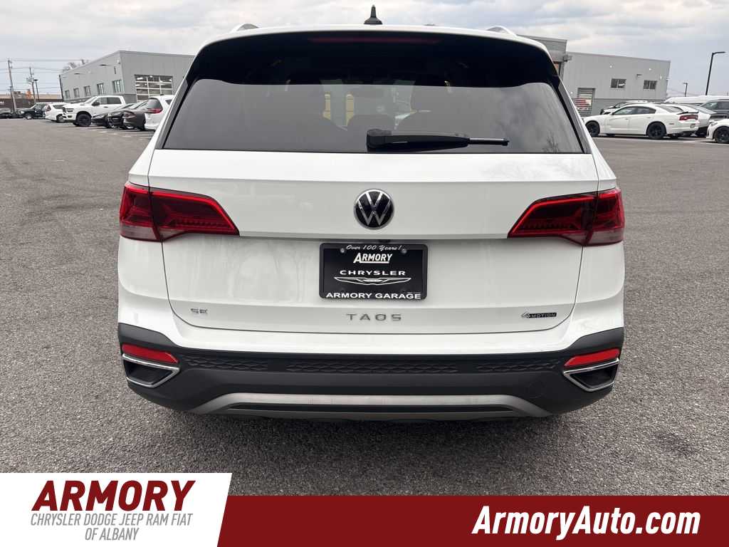 Thumbnail: 2023 Volkswagen Taos - 5