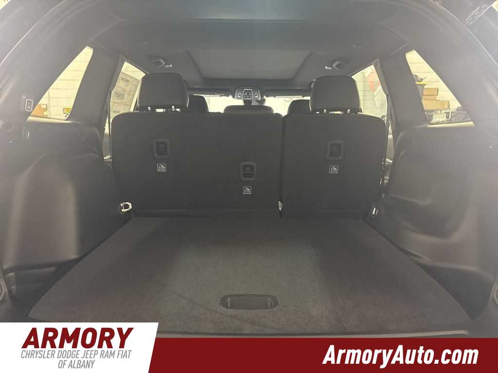 Thumbnail: 2025 Jeep Grand Cherokee - 26