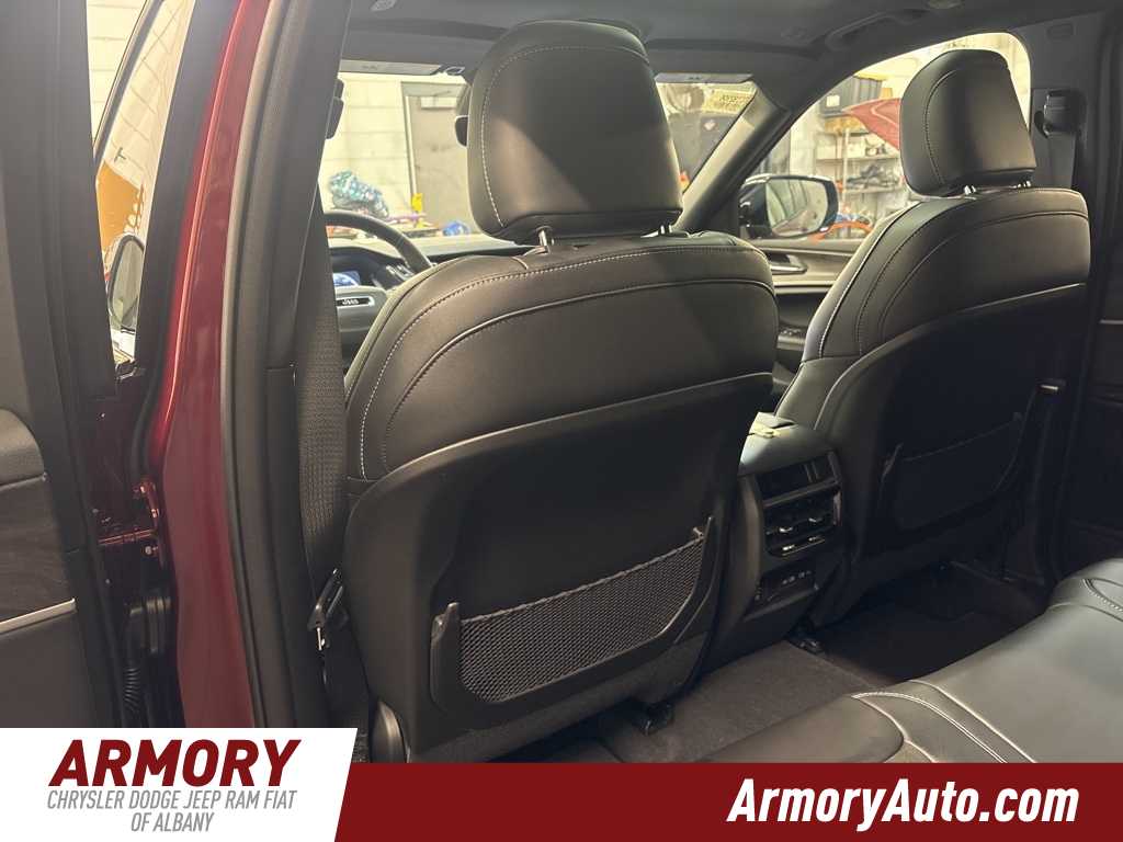 Thumbnail: 2026 Jeep Grand Cherokee - 27