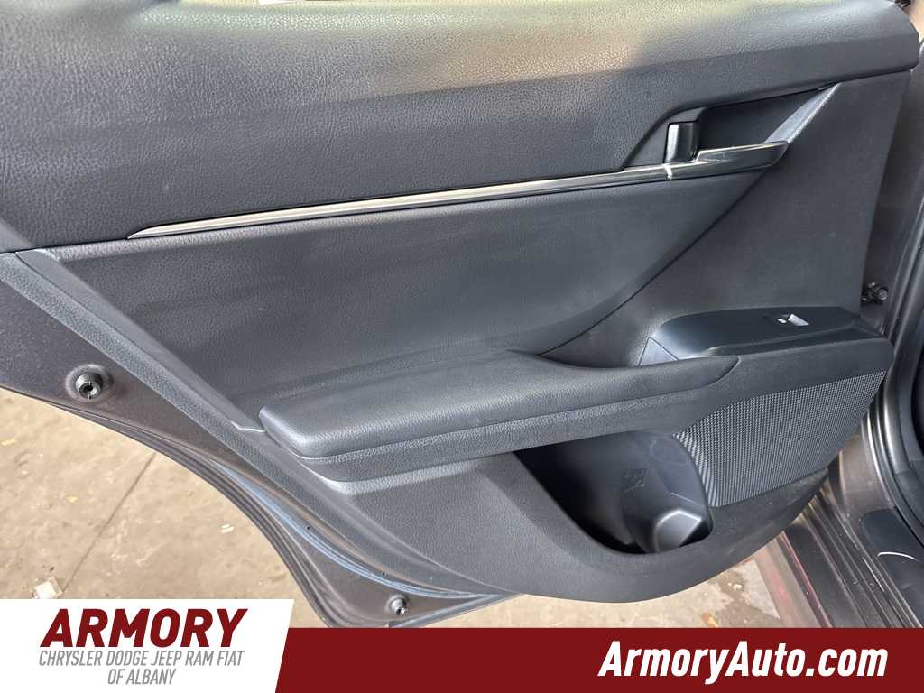 2018 Toyota Camry SE 20