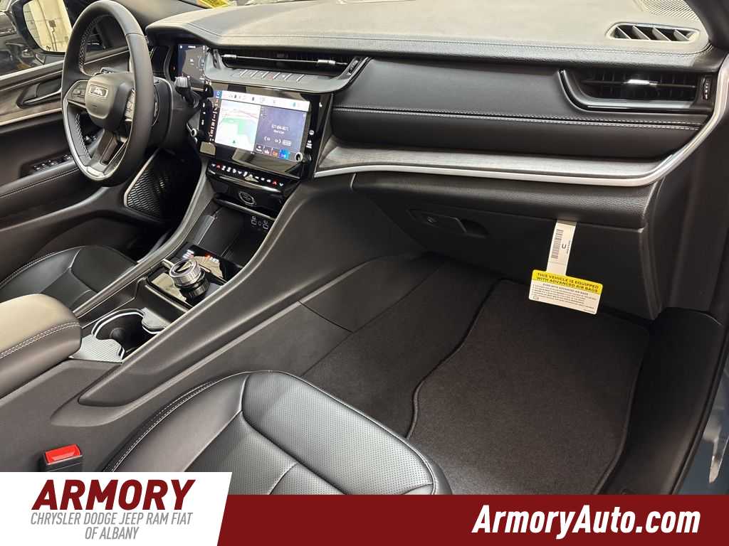 Thumbnail: 2026 Jeep Grand Cherokee - 39