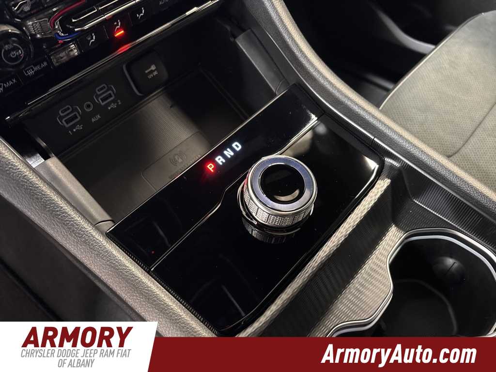 Thumbnail: 2025 Jeep Grand Cherokee - 19