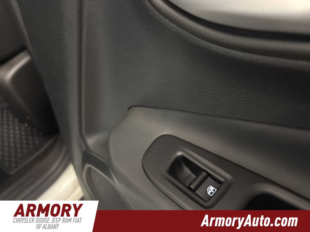 Thumbnail: 2023 Jeep Renegade - 30