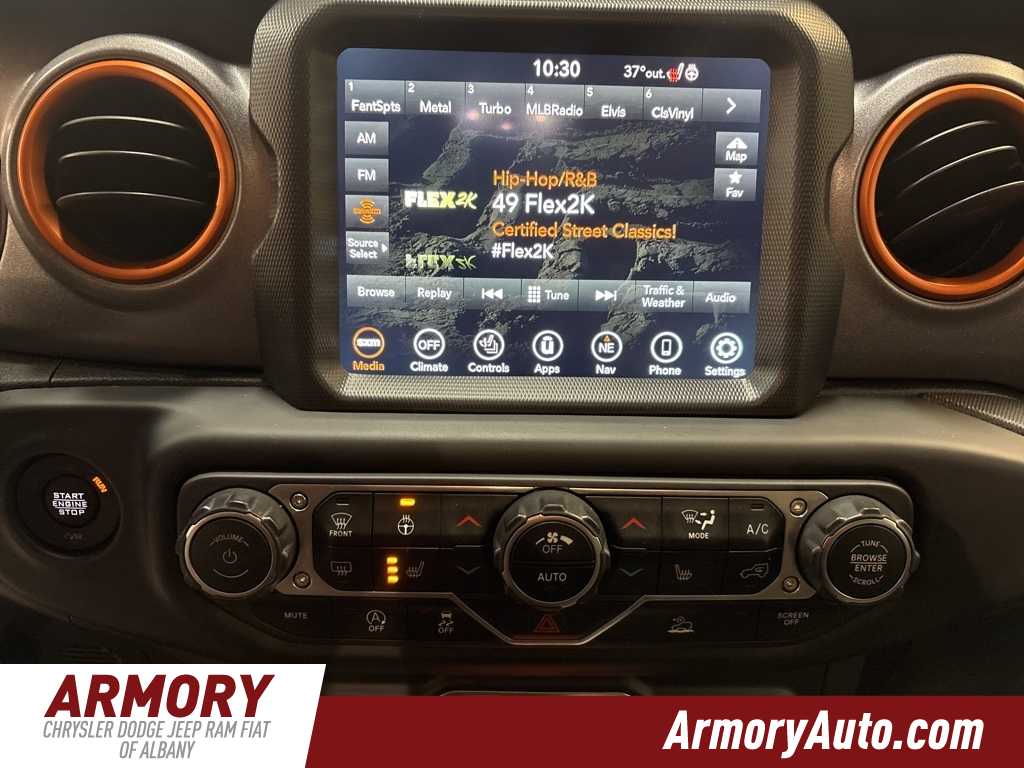 Thumbnail: 2021 Jeep Gladiator - 16