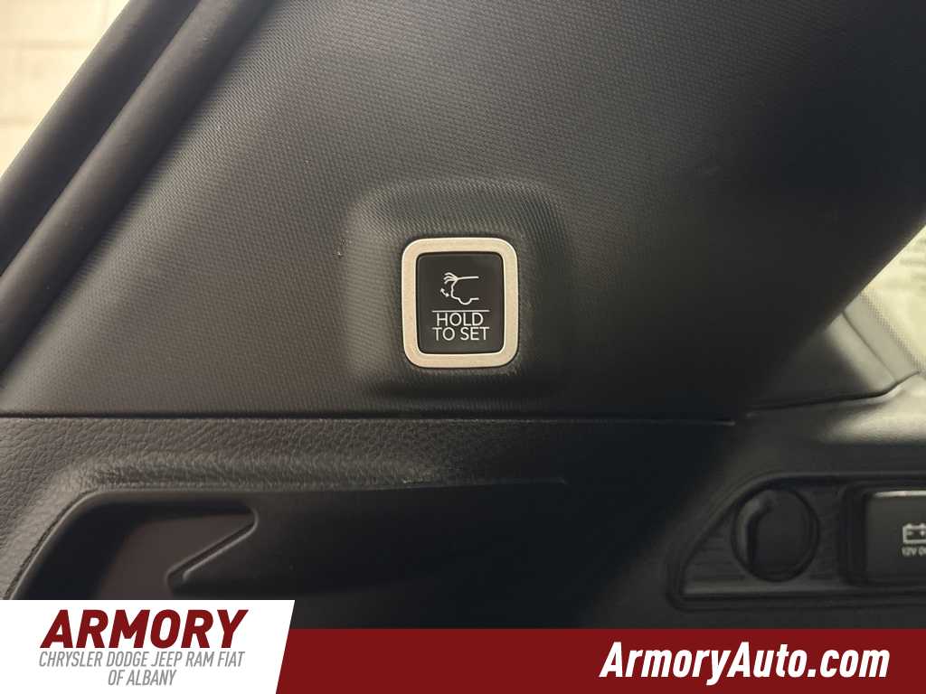 Thumbnail: 2025 Jeep Grand Cherokee - 29