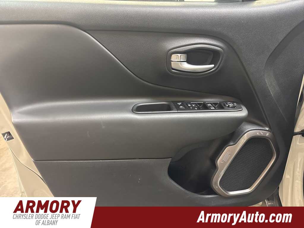 Thumbnail: 2023 Jeep Renegade - 7