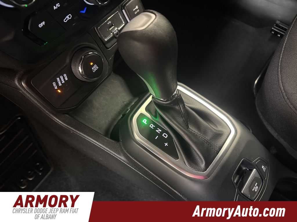 Thumbnail: 2023 Jeep Renegade - 18