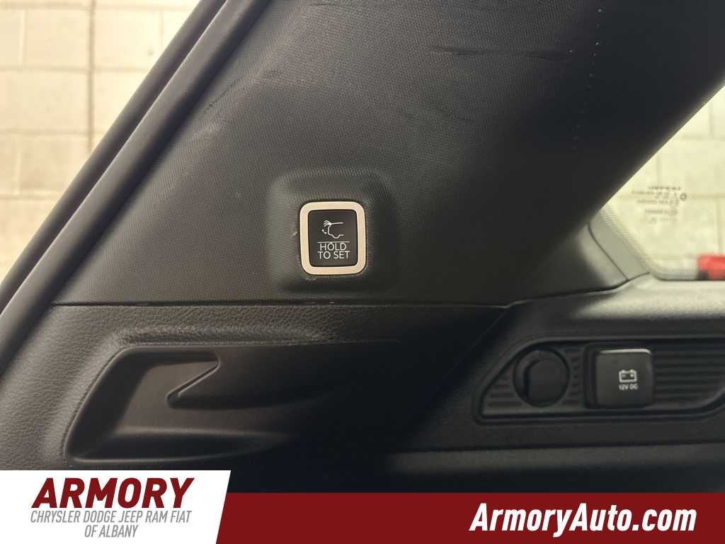 Thumbnail: 2023 Jeep Grand Cherokee - 29