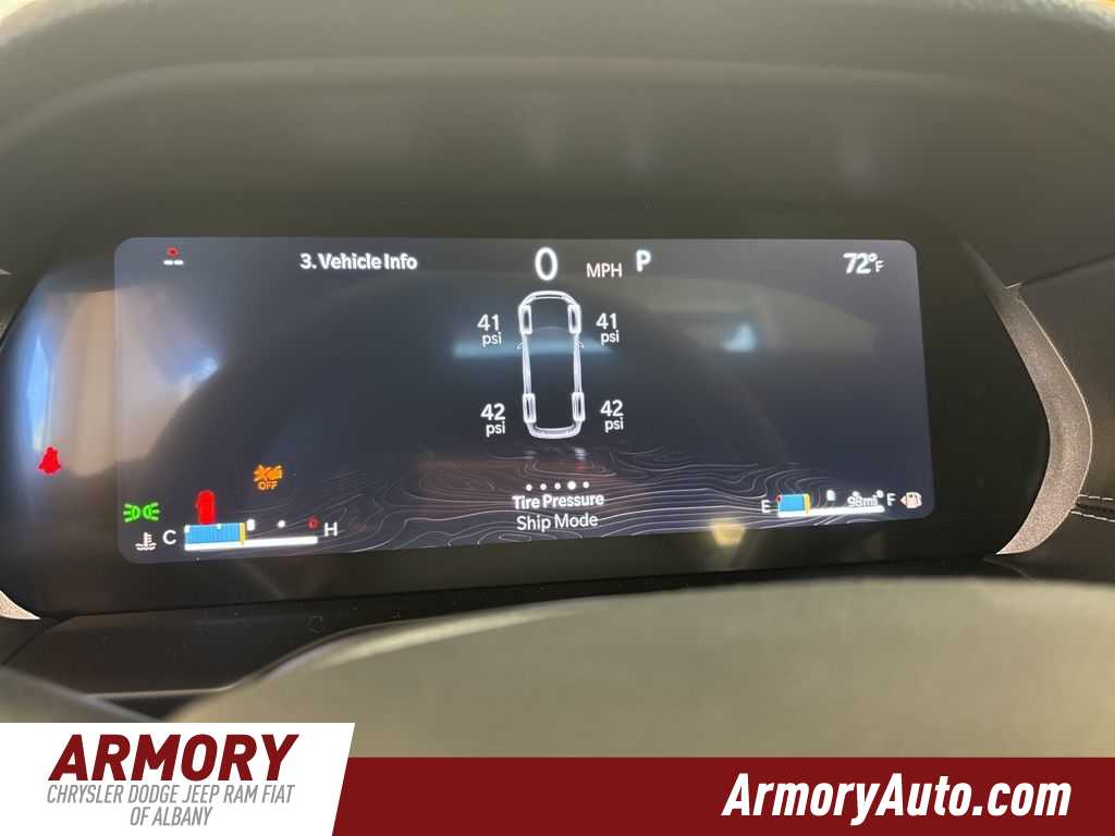 Thumbnail: 2025 Jeep Grand Cherokee L - 16