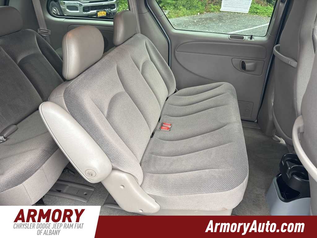 Thumbnail: 2002 Chrysler Voyager - 24
