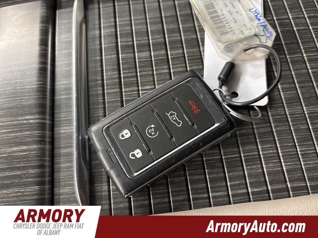 Thumbnail: 2024 Jeep Wagoneer - 22