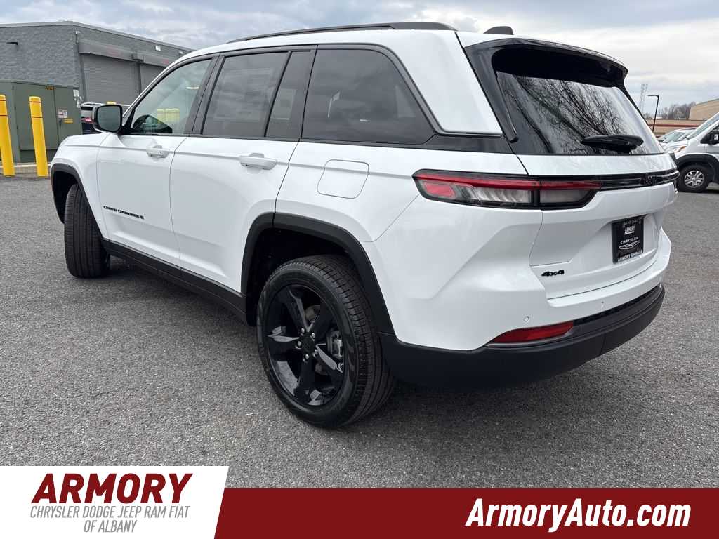 Thumbnail: 2026 Jeep Grand Cherokee - 6