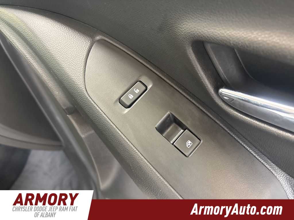 Thumbnail: 2020 Chevrolet Trax - 36