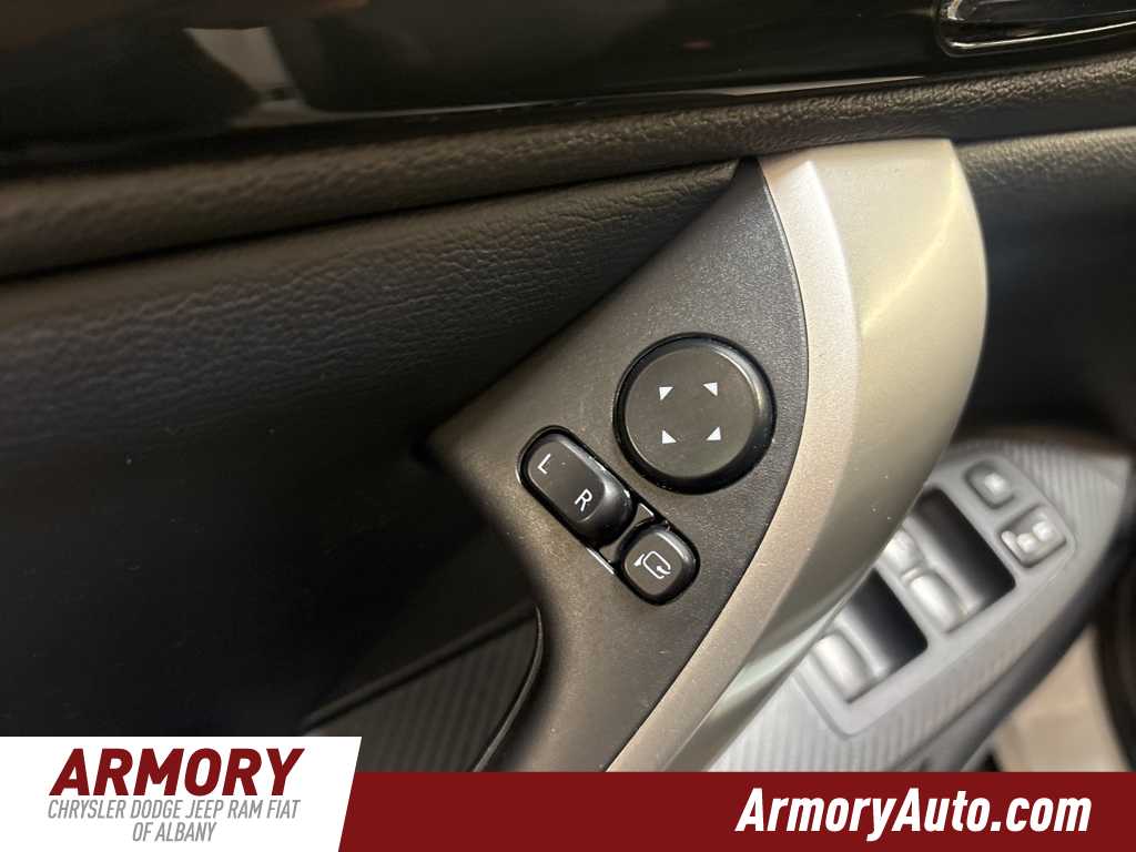 Thumbnail: 2024 Mitsubishi Eclipse Cross - 8