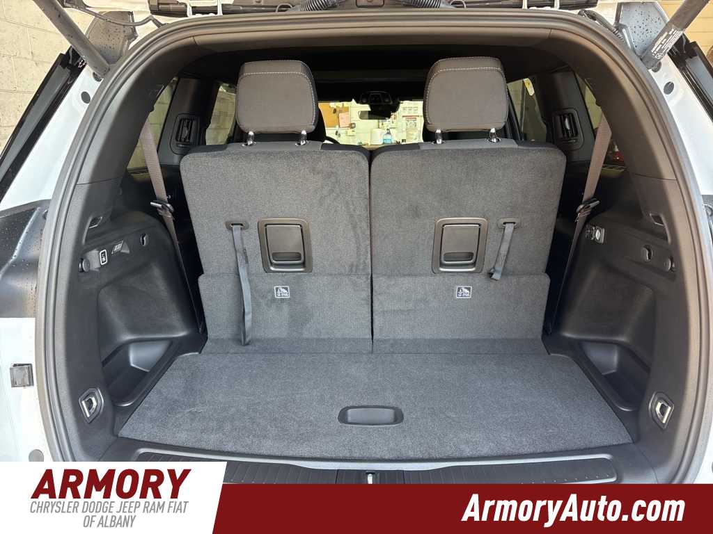 Thumbnail: 2025 Jeep Grand Cherokee L - 30