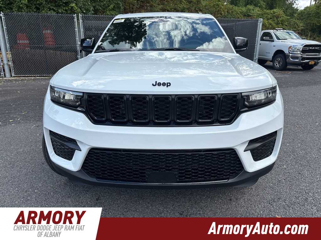 Thumbnail: 2025 Jeep Grand Cherokee - 2