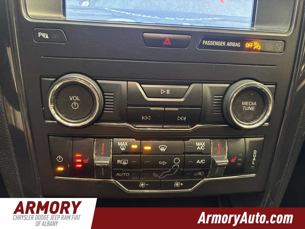 Thumbnail: 2019 Ford Explorer - 18