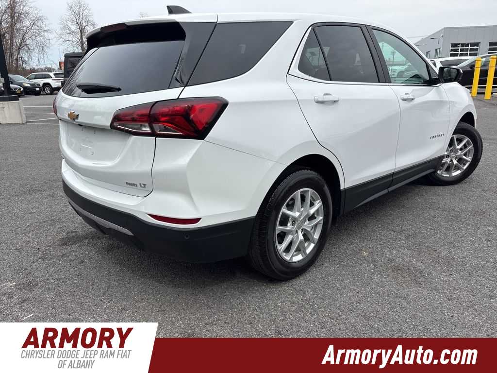 Thumbnail: 2022 Chevrolet Equinox - 4