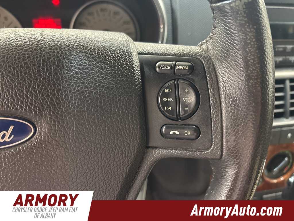 Thumbnail: 2010 Ford Explorer - 15