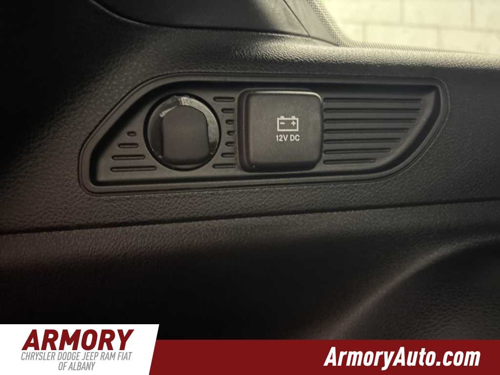 Thumbnail: 2025 Jeep Grand Cherokee - 25