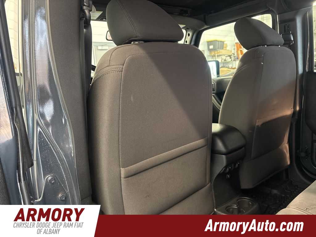 Thumbnail: 2018 Jeep Wrangler - 22